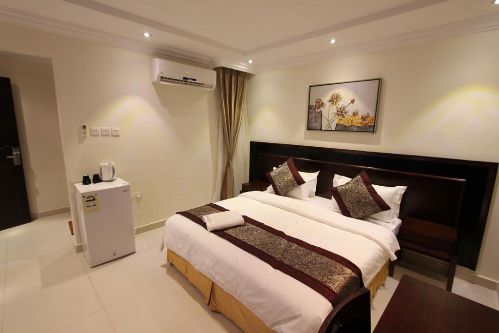 Taleen Alaqiq Hotel Apartments Riyad Oda fotoğraf